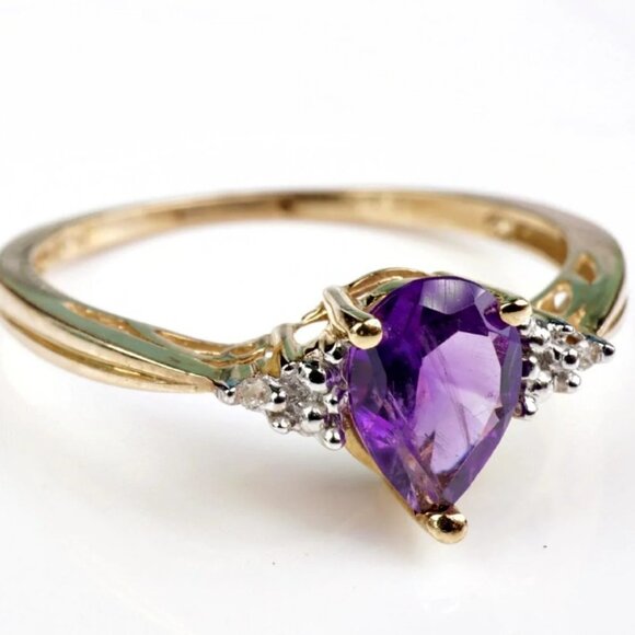 10k Yellow Gold  Amethyst and Diamond Ring- Size 7 - Picture 1 of 7